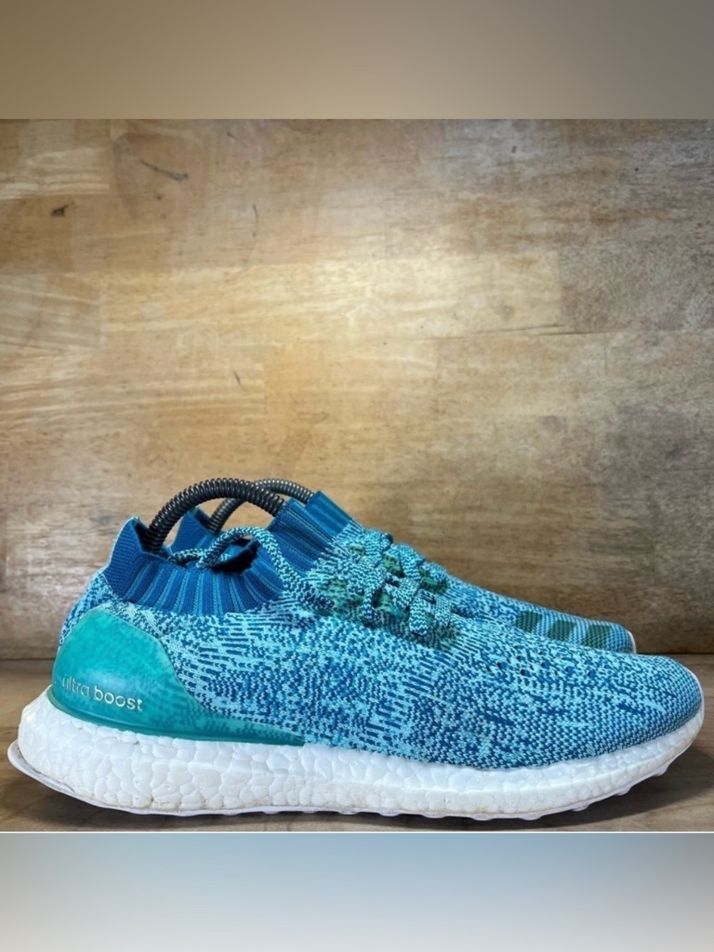 Adidas UltraBoost Uncaged Womens Size 9.5 Running Shoes Sneakers Energy Aqua